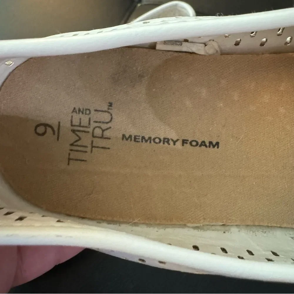 Time and Tru Women’s White Slip-On Shoe w/ Memory Foam